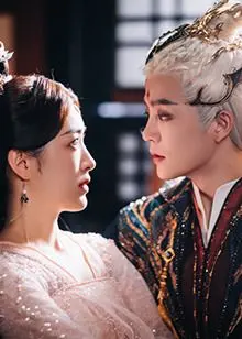 《满级魔尊攻略手册》：女主逆袭的奇幻之旅，充满刺激与权谋